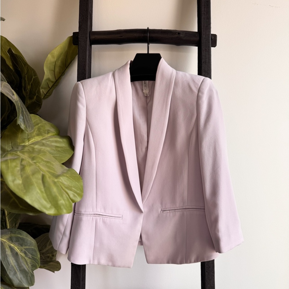 Elegant Women's Blazer in Grey